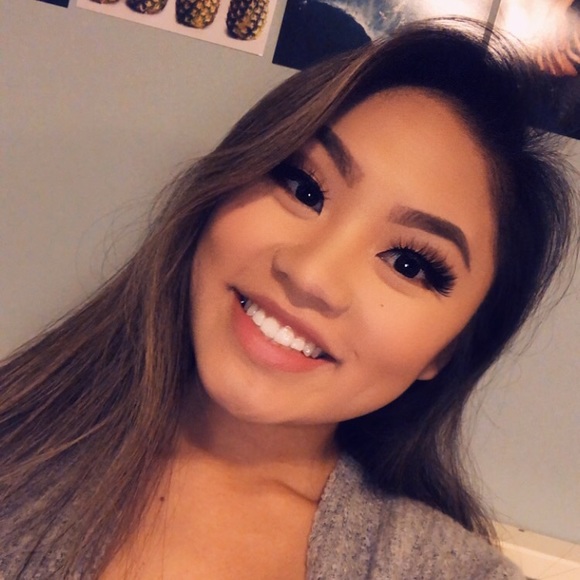 Meet your Posher, Tesia - Picture 1 of 1